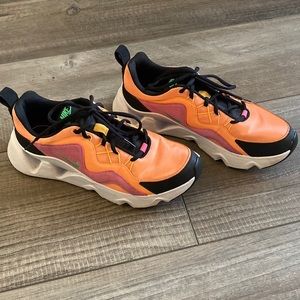 Nike Ryz 365 sneakers
